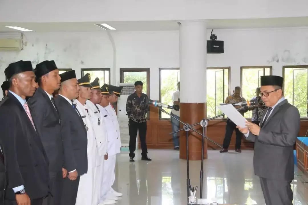 Bupati Pidie Jaya Said Mulyadi melantik dan mengambil sumpah pejabat eselon II dan III pemerintah setempat, Kamis (4/1/2024)