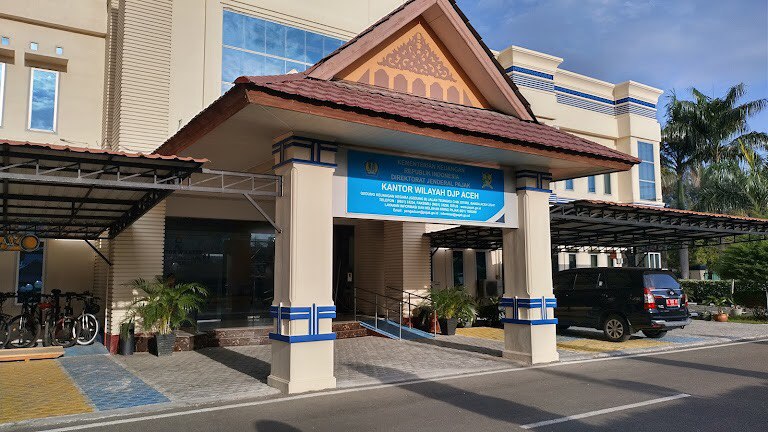 Kanwil Ditjen Pajak Aceh berhasil melampaui target penerimaan pajak tahun 2023 dengan mengumpulkan penerimaan sebesar Rp 5,83 triliun atau 104,37% dari target penerimaan pajak 2023 sebesar Rp 5,58 triliun
