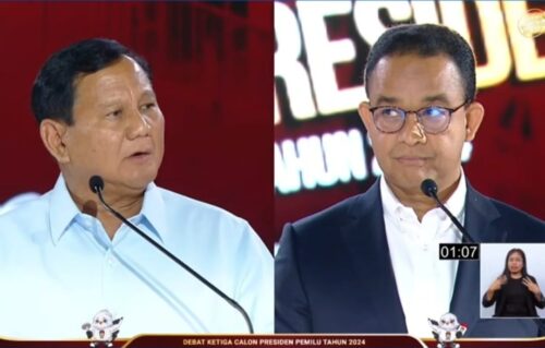 Calon presiden nomor urut 2 Prabowo Subianto menilai calon presiden nomor urut 1 Anies Baswedan tidak berhak berbicara soal etik. Bahkan dia menuding Anies menyesatkan pada debat ketiga Pilpres 2024 yang digelar di Istora Senayan, kompleks Gelora Bung Karno (GBK) Ahad malam (7/1/2024)