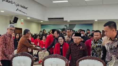 Wapres Ma'ruf Amin didampingi Ketua Umum PDIP Megawati Soekarnoputri tampak menghadiri HUT ke-51 PDIP di Lenteng Agung, Jakarta Selatan, Rabu (10/1/2024)