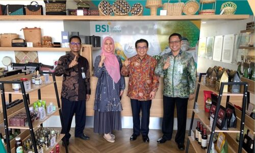 Bank Syariah Indonesia (BSI) Aceh menyalurkan Rp 3,5 triliun untuk program pembiayaan KUR kepada 51.734 pelaku usaha pada tahun 2023