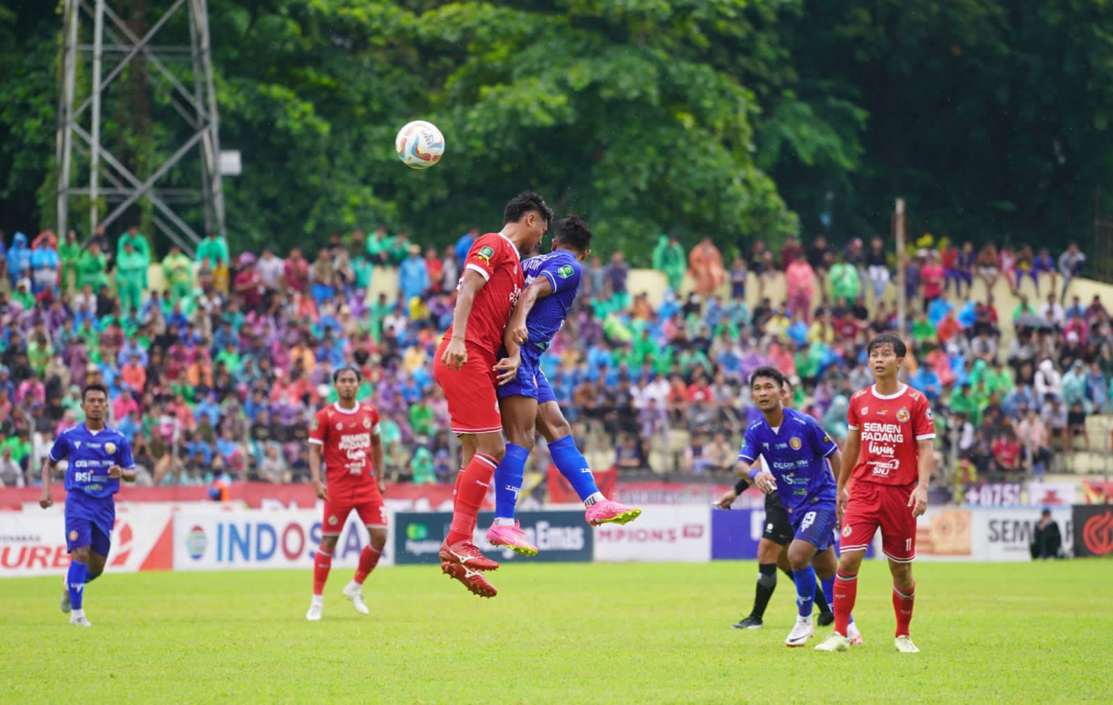 Semen Padang FC mengalahkan Persiraja Banda Aceh 1-0 dalam laga terakhir babak 12 besar Grup X Liga 2 2023-2024 di Stadion H Agus Salim Padang, Sabtu sore (3/2)