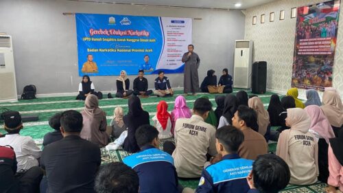 Suasana saat anak-anak di UPTD RSAN Dinsos Aceh diberikan edukasi narkotika, Ahad (4/2)