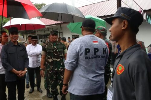 Danrem 011/Lilawangsa Kolonel Kav Kapti Hertantyawan melakukan pemantauan pelaksanaan Pemilu 2024 di Wilayah Kota Langsa dan Aceh Timur, Rabu (14/2)