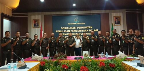 Penguatan kapasitas aparat intelijen kejaksaan, yang dihadiri seluruh Kasi Intel dan Kacabjari se-Aceh, sebagai peserta kegiatan yang digelar di aula Kejati Aceh, Selasa (27/2)