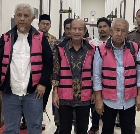 Majelis hakim Pengadilan Negeri Tipikor Banda Aceh memvonis bebas tiga terdakwa dalam perkara penguasaan eks HGU dan pengadaan tanah pembangunan Makodim 0117/Atam pada 2009, Selasa (27/2)