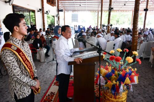 Pj Wali Kota Banda Aceh Amiruddin saat menghadiri Grand Opening Sidiq Kopi di Jln. Teuku Iskandar Gampong Lambhuk, Ahad (11/2)