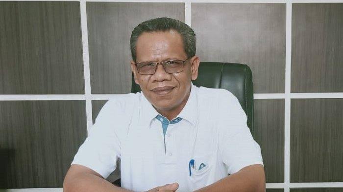 Tim Penyidik Pidsus (Kejari Aceh Besar melakukan pemeriksaan mantan Kadis Kesehatan Aceh Besar Lukman SKM MKes yang kini menjabat Kadis Kesehatan Banda Aceh