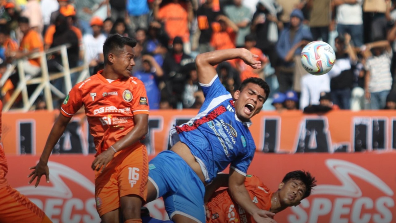 Persiraja Banda Aceh ditahan imbang 1-1 oleh PSBS Biak pada semifinal leg pertama Liga 2, di Stadion Langsa, Ahad (25/2)