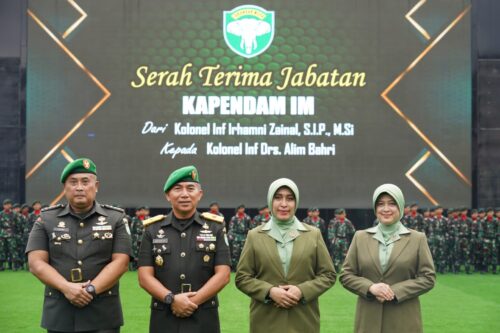 Kasdam IM Brigjen TNI Hadi Basuki mewakili Pangdam IM memimpin upacara Serah Terima Jabatan pejabat Kodam IM di Lapangan Sanggamara, Makodam IM, Selasa (5/3/2024)