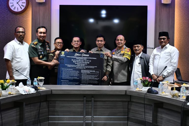 Memasuki bulan suci Ramadan 1445 Hijriah, Forkopimda Banda Aceh mengeluarkan seruan bersama untuk mengatur tata laksana ibadah selama bulan puasa