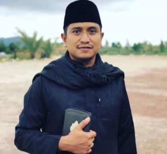 Ustaz Takdir Feriza Hasan, Juara I MTQ Internasional 2015, diundang secara khusus oleh Presiden Turki Recep Tayyip Erdogan untuk menyambut malam Lailatul Qadar di Masjid Istana Negara Turki