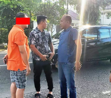 Polres Aceh Timur Polda Aceh mengamankan oknum dokter berinisial SI (42), asal Medan, atas dugaan tindak pidana penipuan dan penggelapan