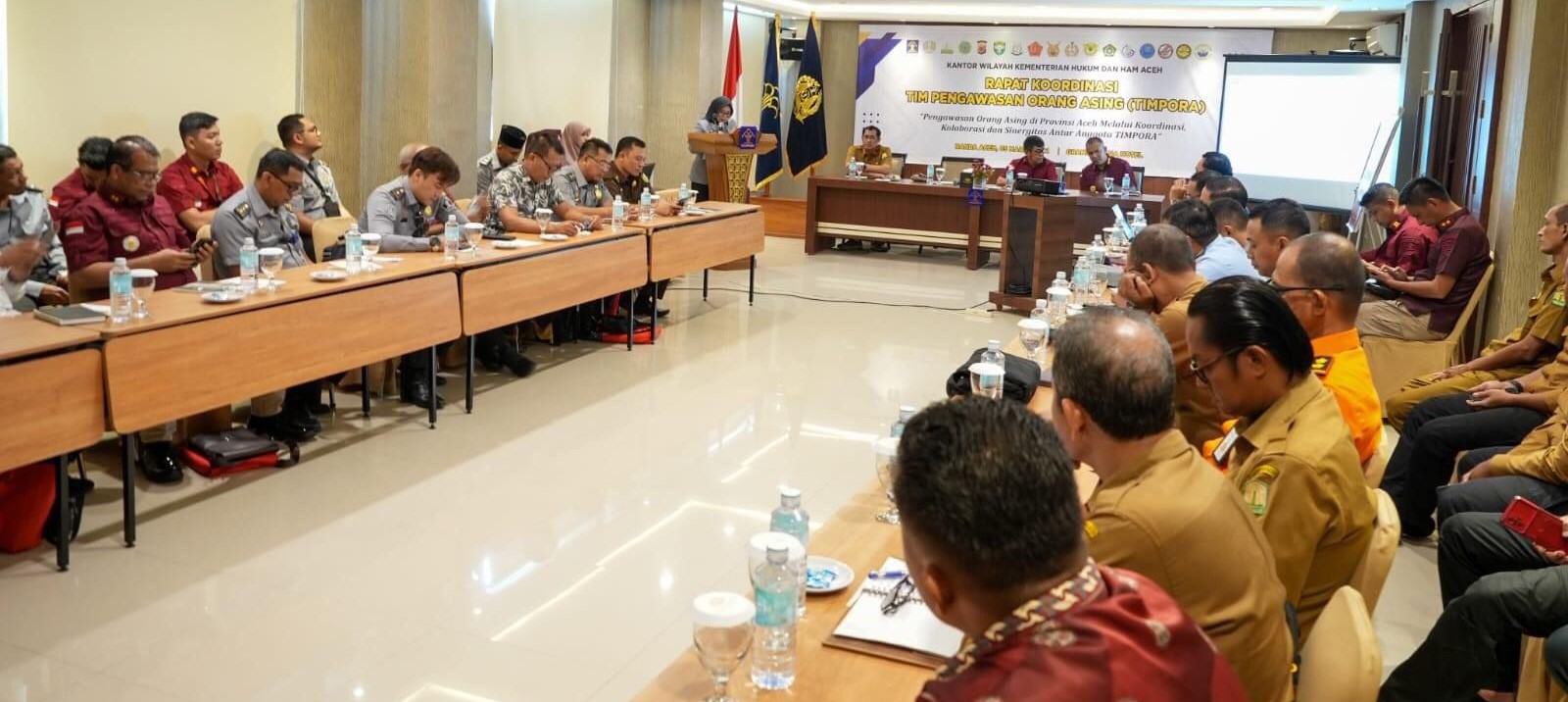 Kanwil Kemenkumham Aceh menggelar rapat Tim Pengawasan Orang Asing (TIMPORA) tingkat Provinsi Aceh di aula Hotel Grand Arabia, Banda Aceh, Selasa (5/3/2024)