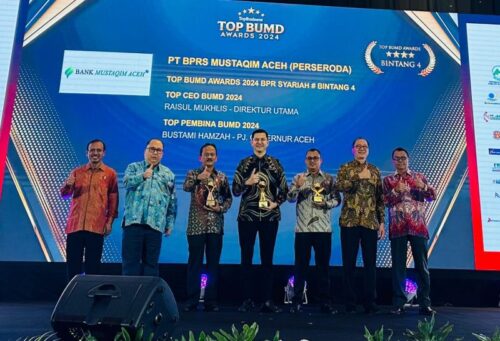 Pj Gubernur Aceh Bustami Hamzah meraih penghargaan tingkat nasional berupa Top Pembina BUMD dalam ajang BUMD Awards 2024 yang digelar Majalah Top Business bersama Institut Otonomi Daerah (i-OTDA) dan sejumlah lembaga lainnya