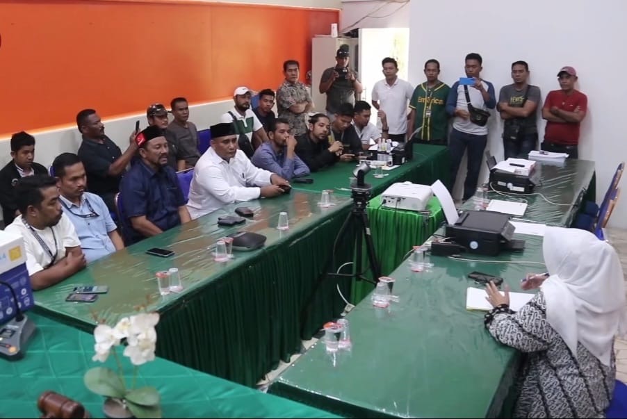 Delapan Caleg DPD RI Aceh, Jum'at (8/3) melapor ke Panwaslih Provinsi Aceh atas dugaan penggelembungan suara yang terjadi di Kabupaten Pidie