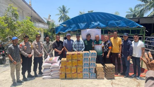 Bank Aceh Syariah Cabang Langsa menyalurkan bantuan tanggap darurat kepada korban kebakaran di kawasan perumahan Blok PJKA Gampong PB Blang Pase, Kecamatan Langsa Kota