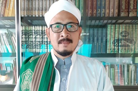 Pimpinan Dayah Mishrul Huda Malikussaleh Banda Aceh Tgk Rusli Daud SHI MAg