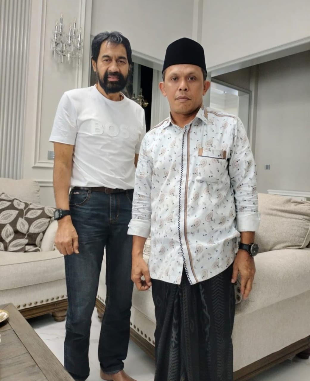 Ketua Umum DPP Partai Aceh Muzakir Manaf bersama Ketua Rateb Siribee Aceh Abi H Syukri Daud Pango