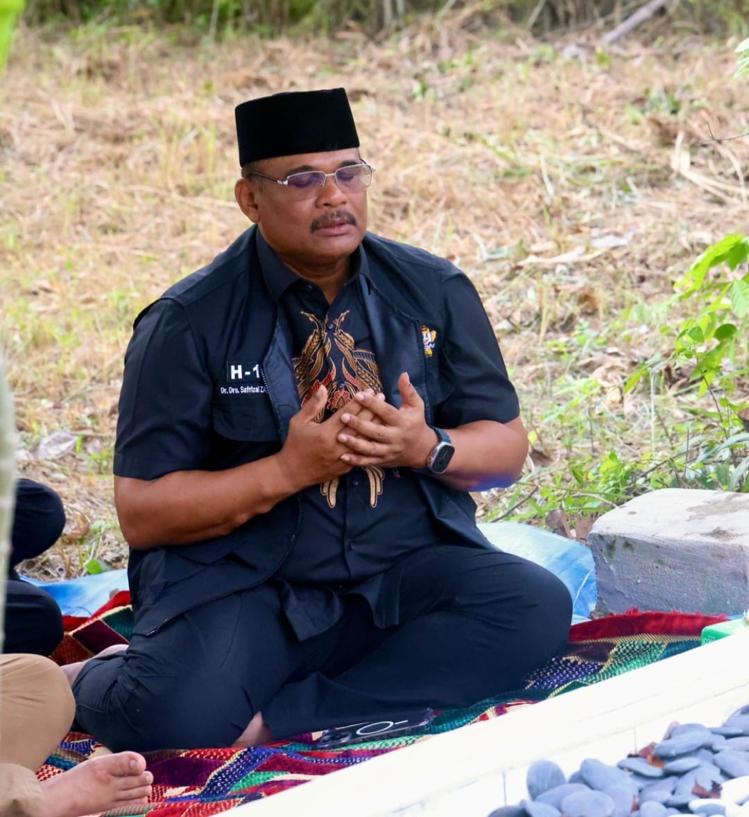 Pj Gubernur Aceh Safrizal ZA menyampaikan duka cita atas meninggalnya Abu Madinah