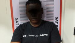 Satresnarkoba Polresta Banda Aceh menangkap pengedar narkoba di pinggir jalan kawasan Gampong Kajhu, Kecamatan Baitussalam, Aceh Besar. Pelaku berinisial SY (34) (Foto: Dok. Satresnarkoba Polresta Banda Aceh)