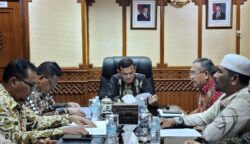 Wakil Gubernur Aceh Fadhlullah menerima audiensi Tim Formatur MES Aceh, di Ruang Rapat Wagub Aceh, Kamis (24/4/2025)
