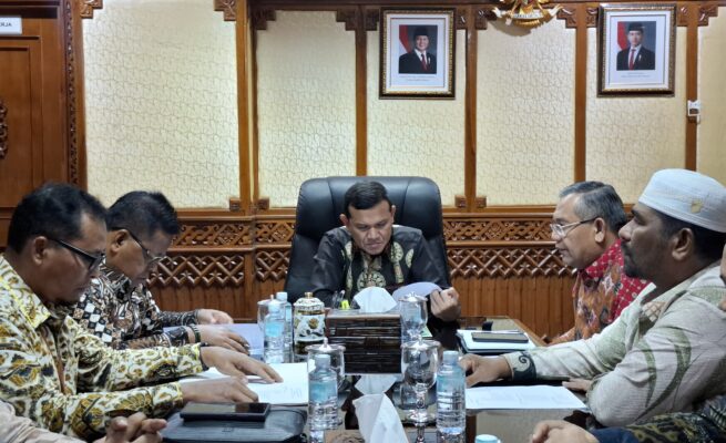 Wakil Gubernur Aceh Fadhlullah menerima audiensi Tim Formatur MES Aceh, di Ruang Rapat Wagub Aceh, Kamis (24/4/2025)