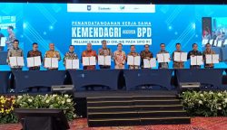 Direktur Dana dan Jasa Bank Aceh, M Hendra Supardi menandatangani Perjanjian Kerja Sama SP2D Online dengan Kemendagri di Jakarta pada 17 April 2025. (Foto: Dok. Bank Aceh)