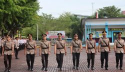 Polres Aceh Barat menggelar upacara pelantikan dan serah terima jabatan lima pejabat utama pada Jum'at (25/4/2025) di Lapangan Apel Polres Aceh Barat