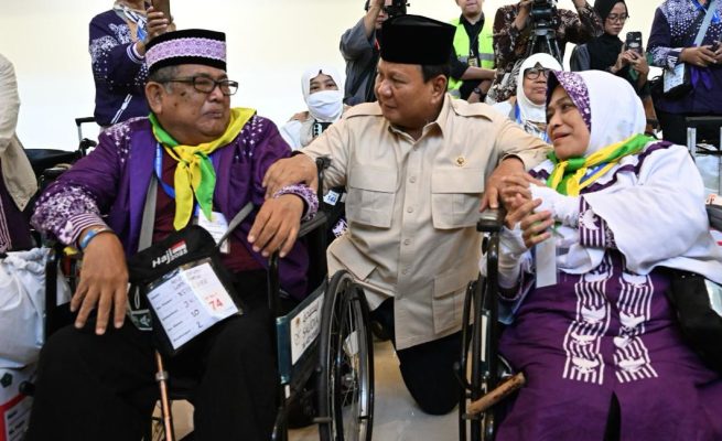 Presiden Prabowo Subianto saat melepas jamaah haji Indonesia di Bandara Soekarno-Hatta (Soetta), Tangerang, Banten, Ahad (4/5)
