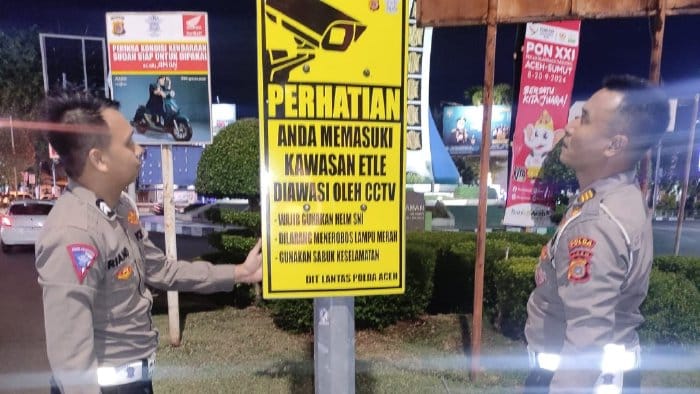 Ditlantas Polda Aceh memperkuat pengawasan lalu lintas dengan memanfaatkan teknologi ETLE yang beroperasi 24 jam penuh. (Foto: Dok. Ditlantas Polda Aceh)