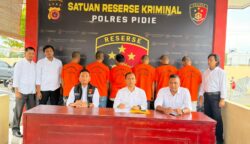 Satreskrim Polres Pidie, berhasil mengungkap sejumlah kasus curanmor dalam Operasi Sikat Seulawah 2025. Enam pelaku ditangkap dan 4 sepeda motor berhasil diamankan. (Foto: Dok. Polres Pidie)