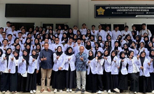 96% dari 104 mahasiswa Prodi PPDH FKH USK berhasil lulus dalam Ujian Kompetensi Nasional Dokter Hewan, salah satunya, Ikhsan Arya Pranata, berhasil meraih nilai tertinggi secara nasional dengan skor 93 poin.