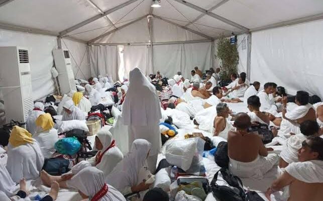 Terjadinya penelantaran 150 jamaah haji asal Aceh di Mina, Arab Saudi, menunjukkan buruknya sistem pengelolaan haji Indonesia