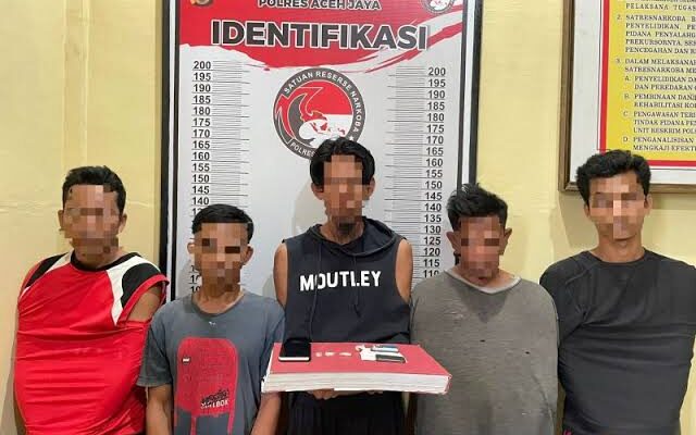 5 narapidana di Lapas Kelas III Calang, Aceh Jaya, diamankan setelah terbukti terlibat dalam kasus penyalahgunaan narkotika jenis sabu. (Foto: Dok. Polres Aceh Jaya)