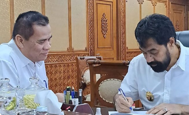 Ketua Kwarda Pramuka Aceh Muzakir Manaf (Mualem), yang juga Gubernur Aceh bersama Ir Djufri Efendi MSi, calon Ketua Kwarda Pramuka Aceh.