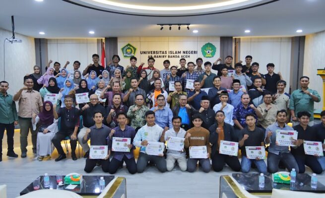 UIN Ar-Raniry Banda Aceh menggelar malam syukuran dan pemberian penghargaan bagi para atlet yang meraih prestasi POMDA Aceh XIX 2025. (Foto: Humas Ar-Raniry)