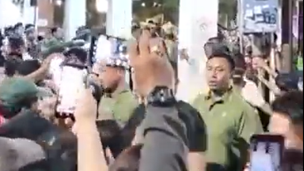 Viral Video Kerumunan Orang dan Narasi Jokowi Masuk RS, Ternyata...