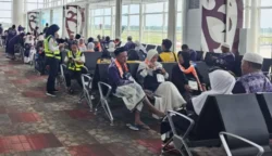 Sebanyak 376 jemaah haji dari Kabupaten Jember, Jawa Timur, yang sebelumnya mendarat darurat di Bandara Internasional Kualanamu akibat ancaman bom, dipastikan sudah tiba dengan selamat di Bandara Internasional Juanda pada Minggu (22/6) pukul 06.34 WIB.