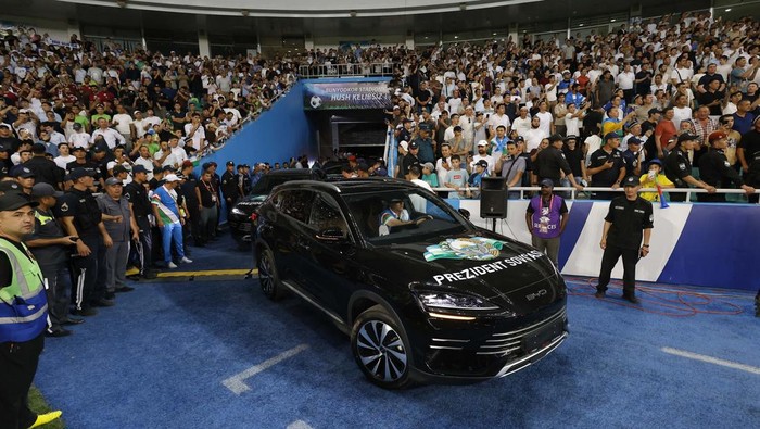 Uzbekistan Lolos ke Piala Dunia 2026, Presiden Hadiahi Pemain Mobil Listrik