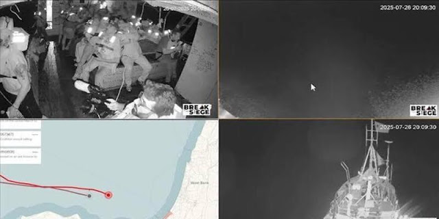 Pasukan Israel saat menyerbu kapal bantuan Handala yang membawa aktivis internasional ke Jalur Gaza, Sabtu (26/7/2025). (Foto: Anadolu/Koalisi Armada Kebebasan)