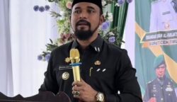 Bupati Aceh Timur, Iskandar Usman Al-Farlaky, menjanjikan bonus sebesar Rp100 juta bagi penemu kitab asli Idharul Haq Fi Mamlakatil Peureulak karya Abu Ishaq Al Makarani Sulaiman Al-Fasih. (Foto: Ist)