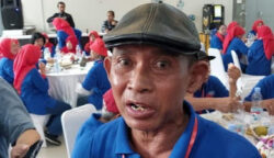 Presiden Joko Widodo saat menghadiri reuni Fakultas Kehutanan UGM. Teman satu angkatan, Mulyono, menyebut tidak ada jurusan sama sekali pada masa kuliah mereka tahun 1980. (Foto: Ist)
