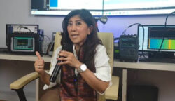 Pemerintah kembali memantik kemarahan publik. Kali ini bukan soal bansos atau proyek mangkrak, tapi rencana pembatasan layanan panggilan suara dan video pada aplikasi seperti WhatsApp dan Telegram.