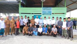 Gubernur Aceh, Muzakir Manaf atau Mualem, melakukan kunjungan silaturahmi ke Dayah Istiqamatuddin Ulumul Quran di Gampong Ujong Tanoh Darat, Kecamatan Meureubo, Aceh Barat, Senin (7/7). (Foto: Ist)