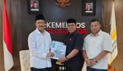 Bupati Aceh Besar, Muharram Idris menemui Menteri Sosial Saifullah Yusuf atau Gus Ipul, di Jakarta, Jum'at (4/7/2025), untuk menyampaikan sejumlah usulan program sosial. (Foto: Ist)