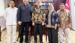 Tim Khusus Pemerintah Aceh untuk Relasi Internasional dan Bisnis menggelar pertemuan penting dengan Duta Besar Turkiye untuk Indonesia, Prof Dr Talip Küçükcan, di Kedutaan Besar Turkiye, Jakarta, Senin, 7 Juli 2025. (Foto: Ist)