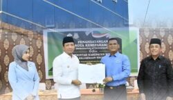 Kajari Bireuen Munawal Hadi SH MH menyampaikan pihaknya berkomitmen memberi pendampingan hukum secara profesional dan objektif kepada Pemkab Bireuen yang digugat calon pengantin yang gagal menikah akibat diagnosa hamil oleh Puskesmas Samalanga. (Foto: Ist)