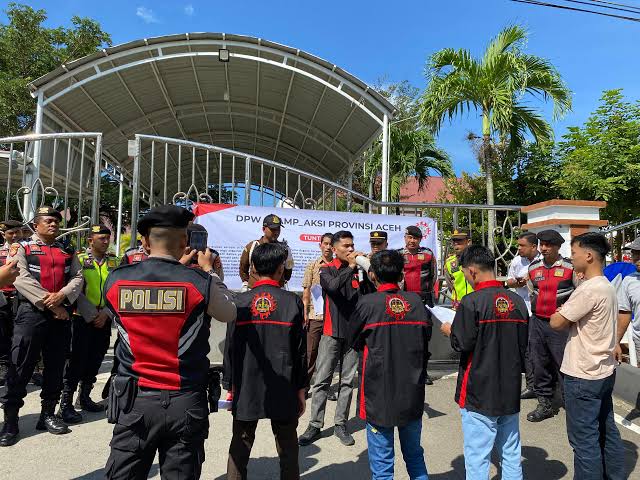 DPW Alamp Aksi mendesak Kejati Aceh mengusut tuntas dugaan penyalahgunaan dana earmark di Kabupaten Aceh Selatan tahun 2024, yang nilainya mencapai Rp132,36 miliar. (Foto: Ist)