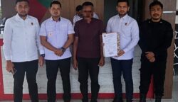 Kejari Aceh Besar pada Rabu (23/7), mengeksekusi TZF (53) terpidana korupsi proyek pembangunan Puskesmas Lamtamot (Gunung Biram), Lembah Seulawah, yang dijebloskan ke Lapas Kelas IIA Banda Aceh. (Foto: Dok. Kejari Aceh Besar)